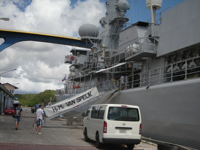 HRMS Van Speijk in de haven van Willemstad